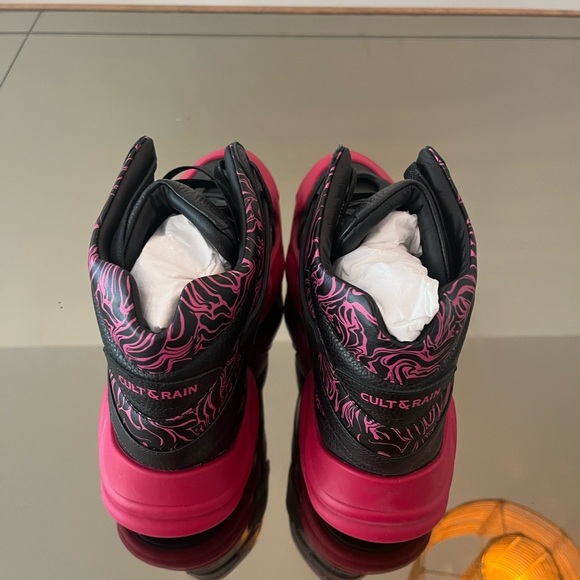 Ultra rare Cult & Rain Genesis Titan Bubble Gum Colorway size 44 (US 10.5) - Picture 10 of 13